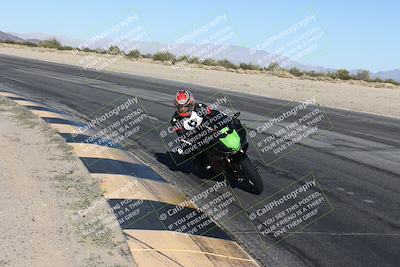 media/Dec-01-2025-Moto Forza (Mon) [[2daa91e15f]]/2-Intermediate Group/Session 4 (Turn 10 Inside)/